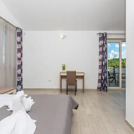 Melli ヴィラ ヴィジナダ