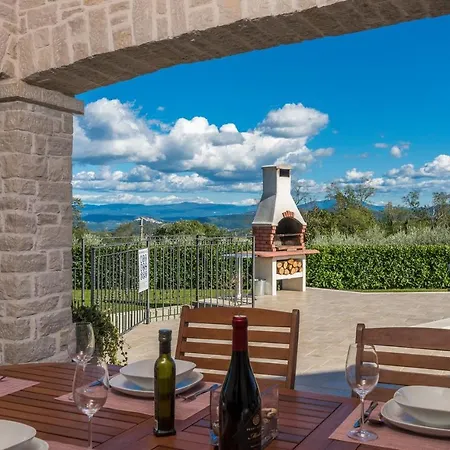 ヴィラ Melli ヴィジナダ