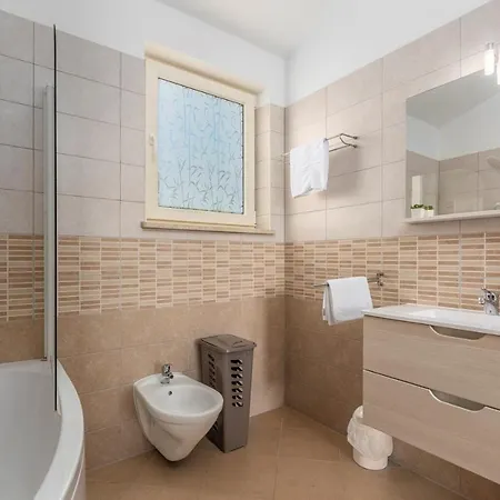 ヴィラ Melli ヴィジナダ